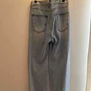 Oak + Forte high waited ripped jeans